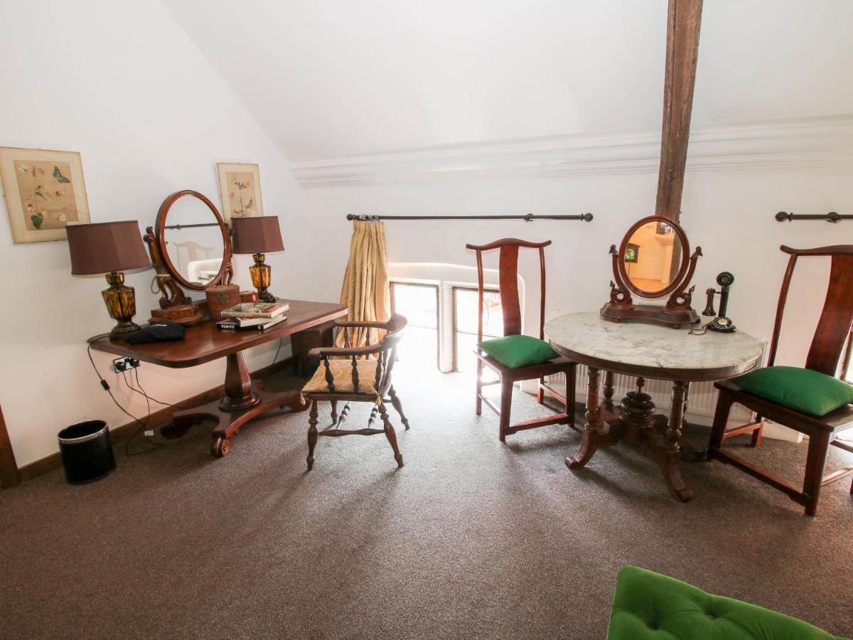 Chetwynd Lodge Stafford Eksteriør bilde