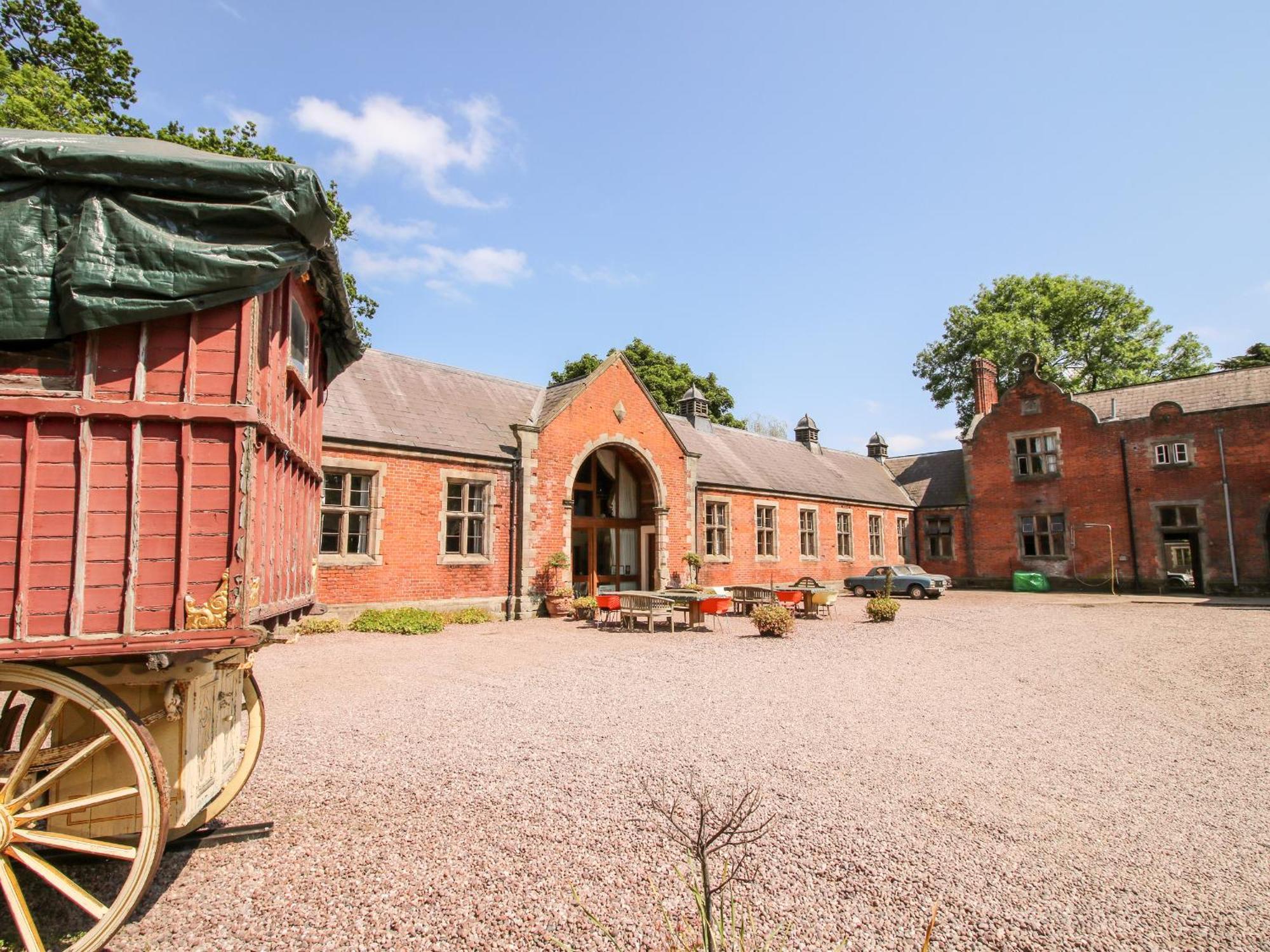 Chetwynd Lodge Stafford Eksteriør bilde